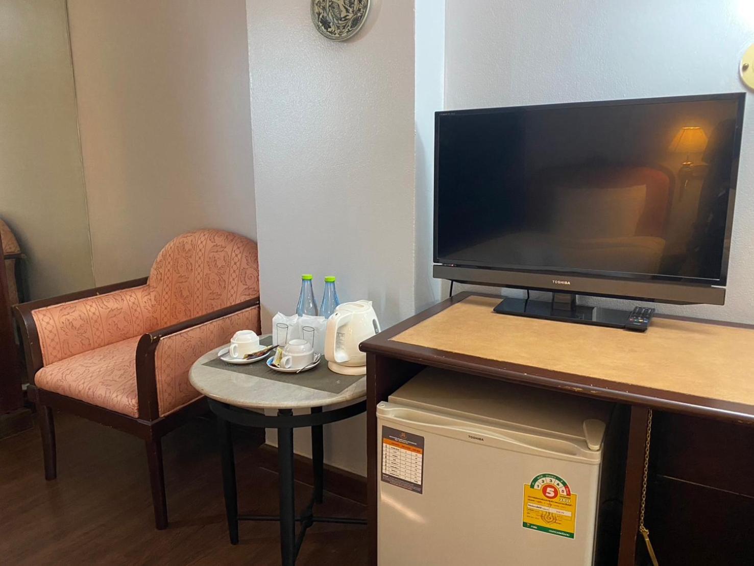 Mayflower Grande Hotel Phitsanulok Bagian luar foto