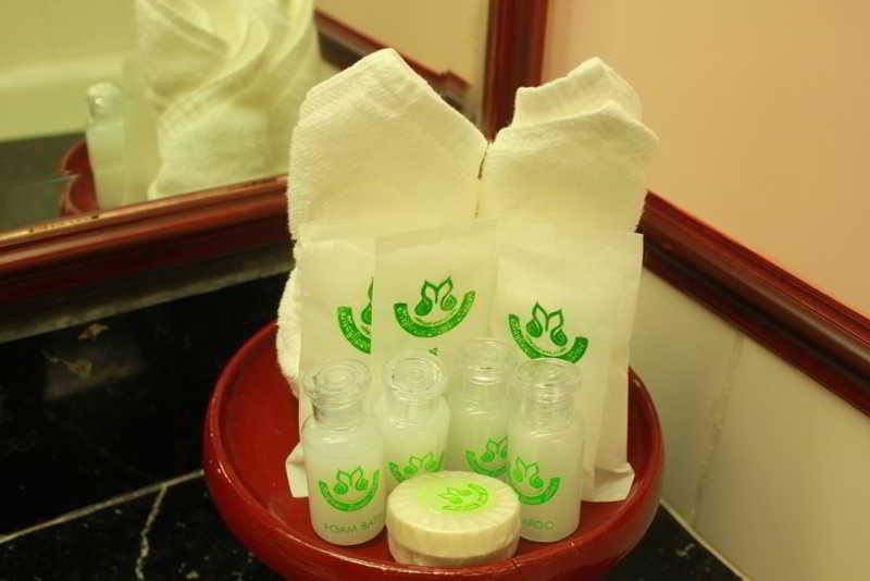 Mayflower Grande Hotel Phitsanulok Bagian luar foto